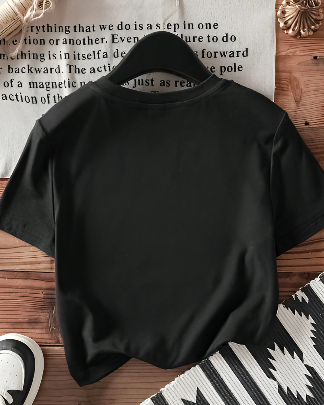 Attitoon XX Graphic Tee – Minimalist Loose Fit Women’s T-Shirt